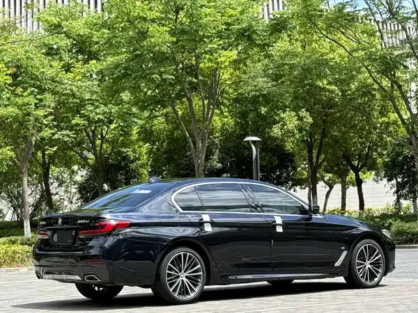 BMW 5 Series 2023