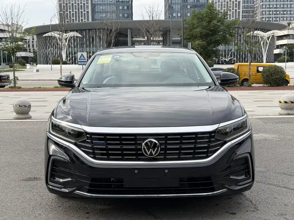 Volkswagen Passat PHEV 2026 — фото 5