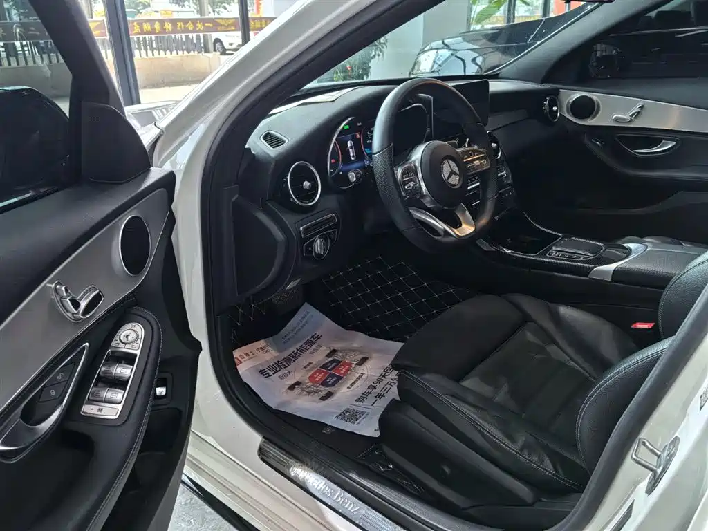 Mercedes-Benz C-Class 2019 — фото 4