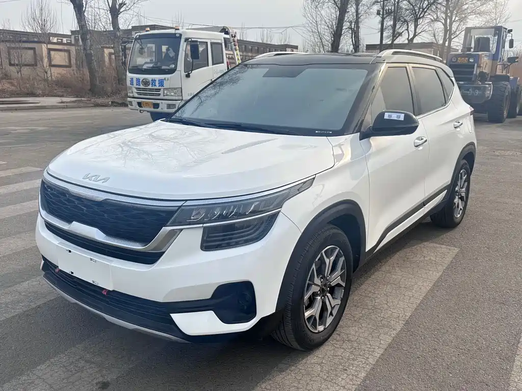 Kia KX3 2022 — фото 1
