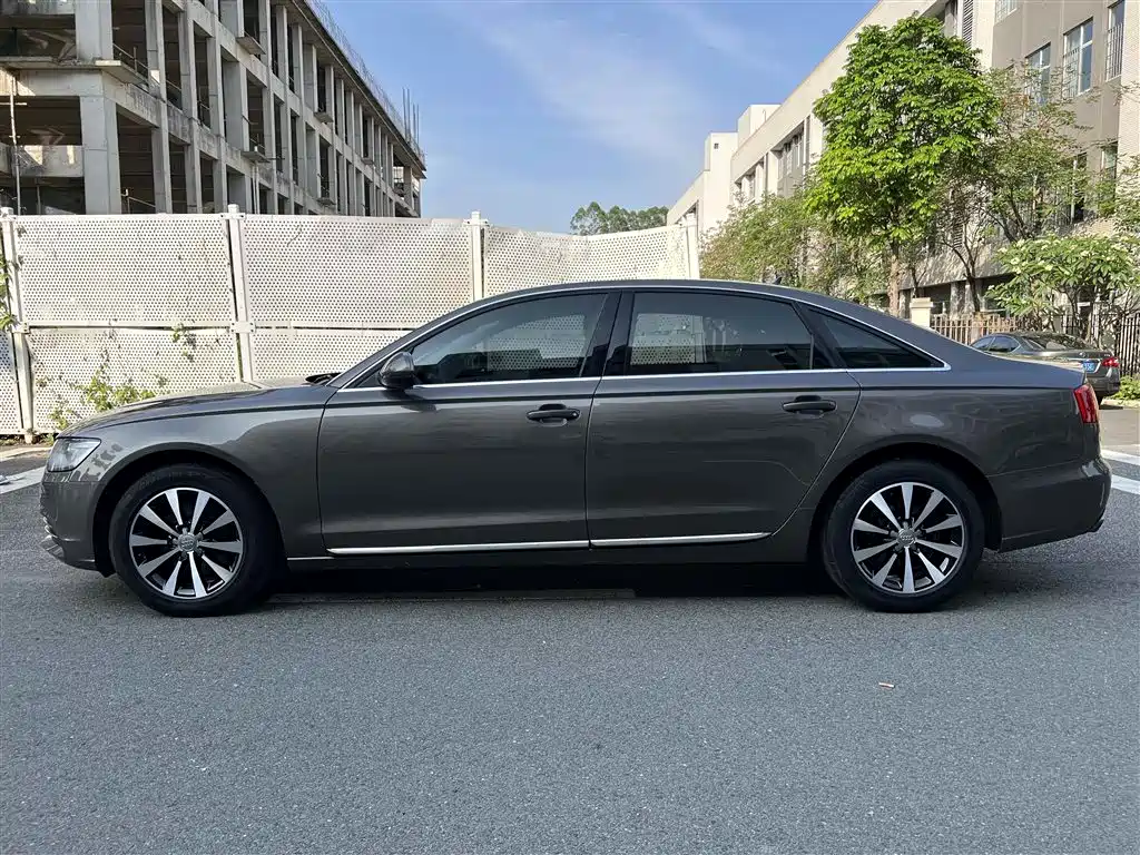 Audi A6L 2014 — фото 2