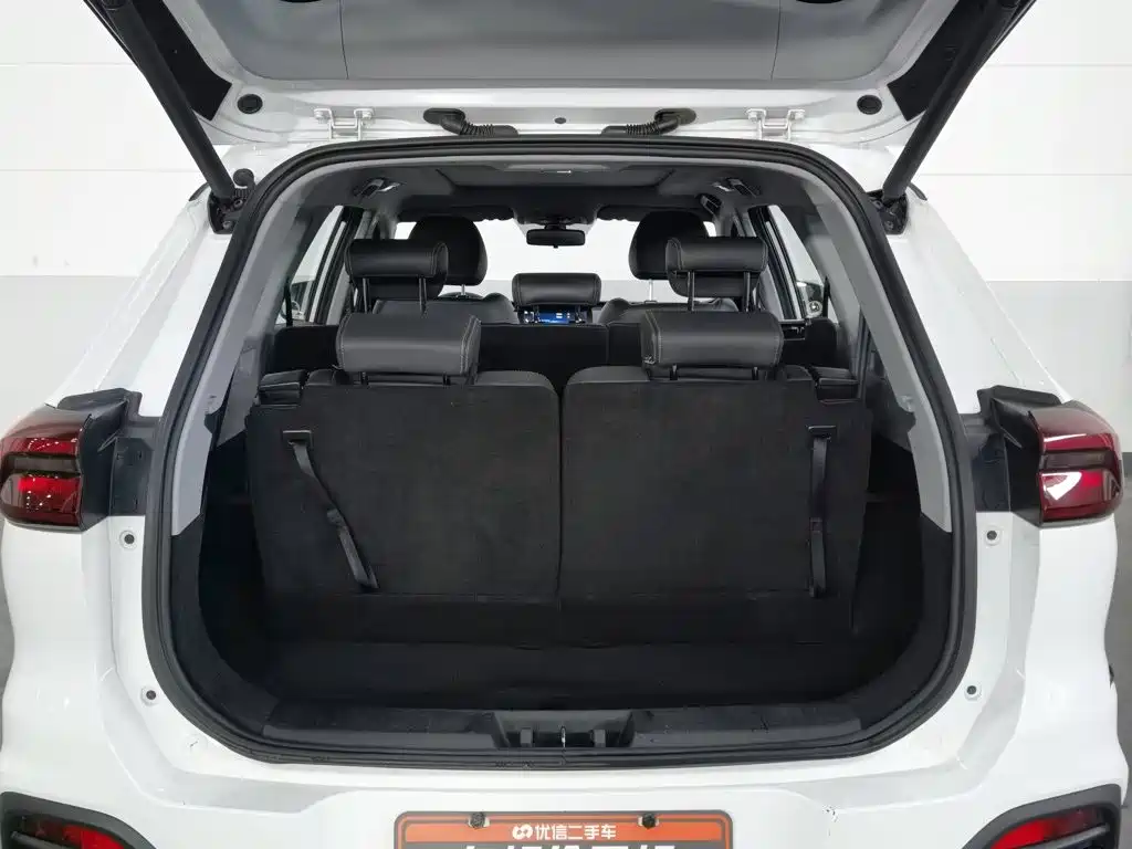 Chery Tiggo 8 2021 — фото 16