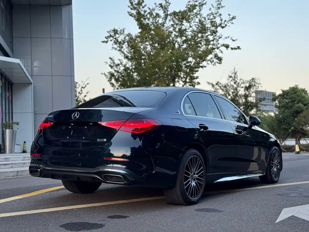 Mercedes-Benz C-Class 2023 — фото 10