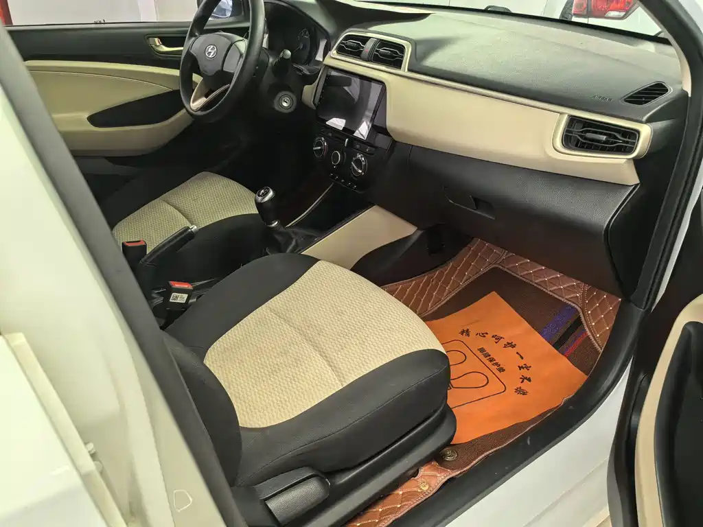 Hyundai Verna 2018 — фото 11