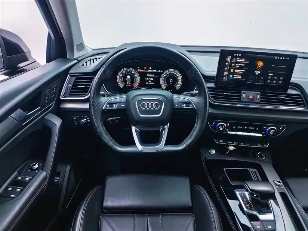Audi Q5L 2023 — фото 12