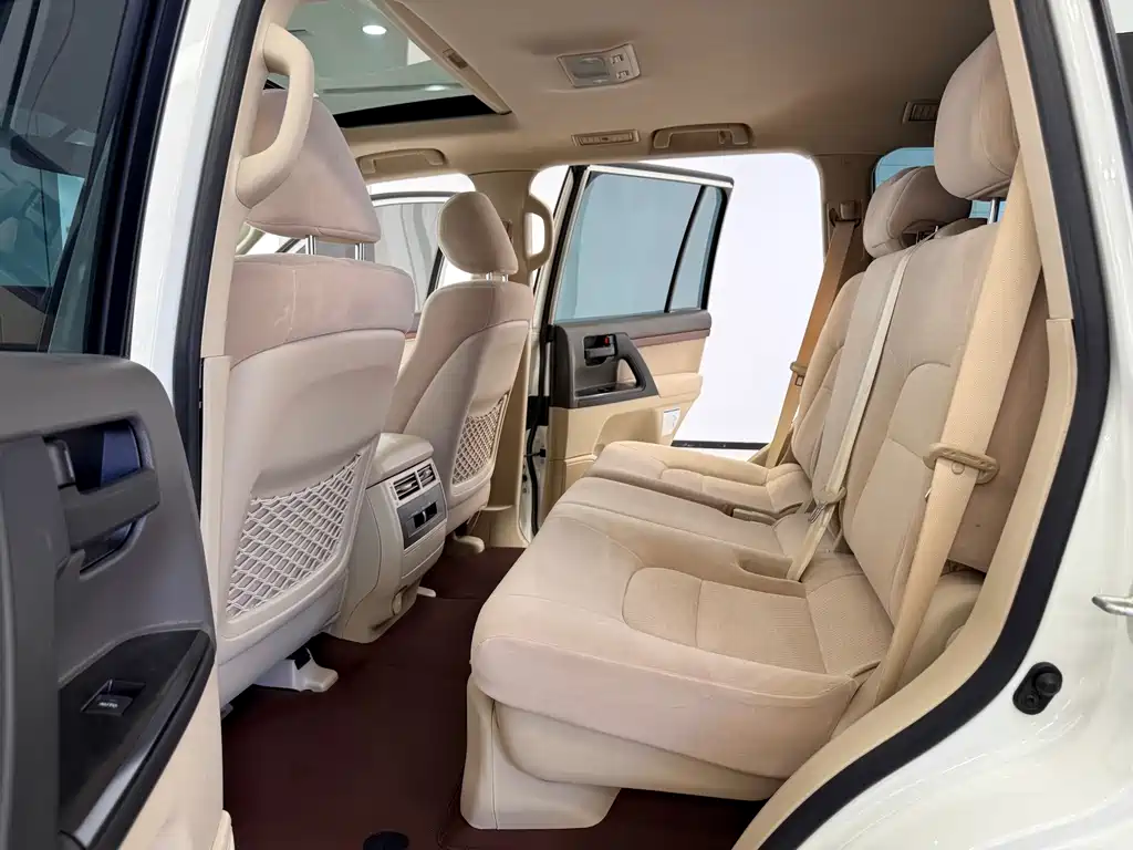Toyota Land Cruiser 2019 — фото 13