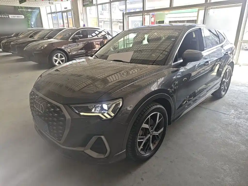 Audi Q3 Sportback 2020 — фото 1