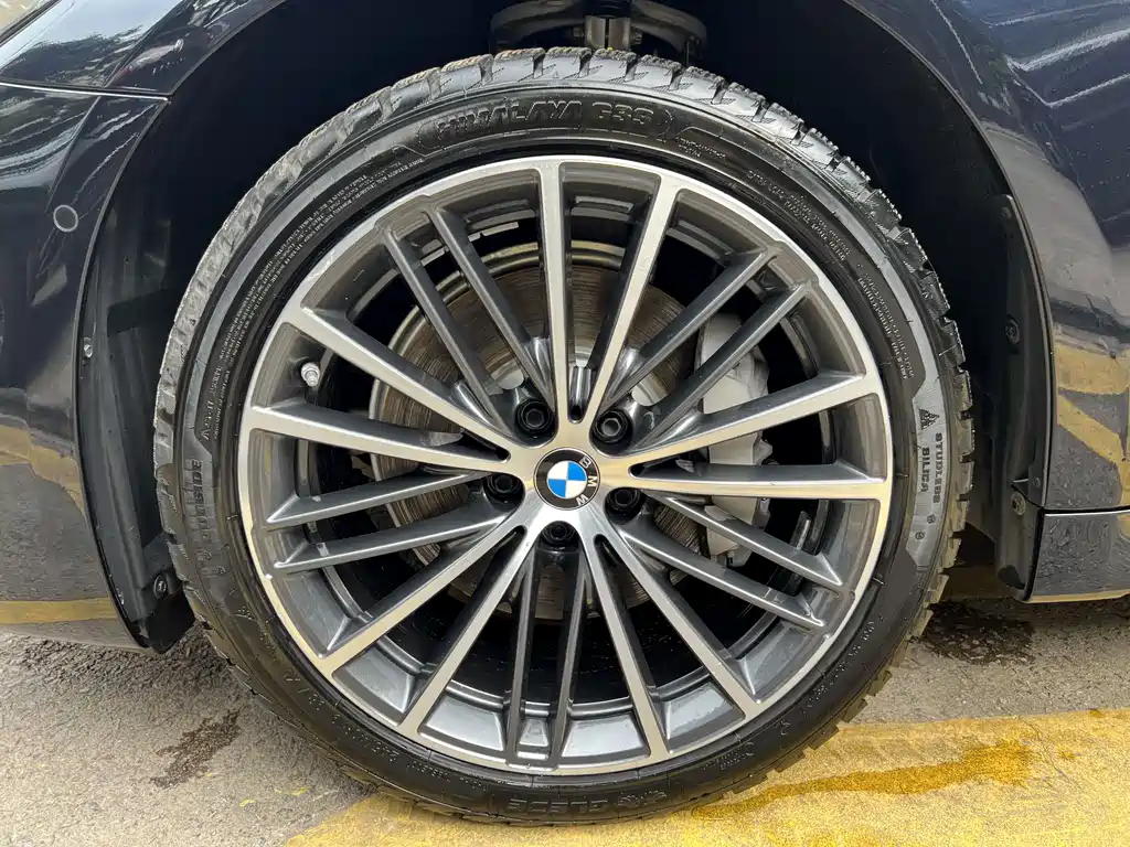BMW 5 Series 2023 — фото 15