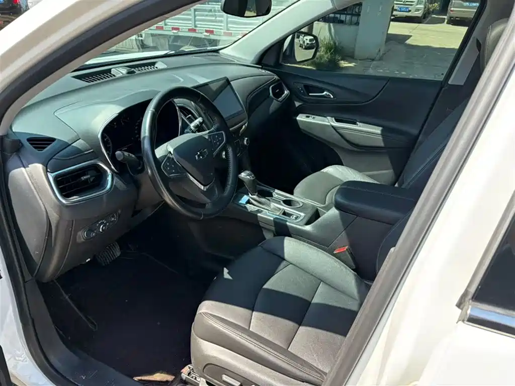 Chevrolet Equinox 2019 — фото 12