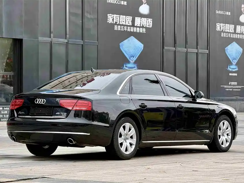 Audi A8 2014 — фото 3