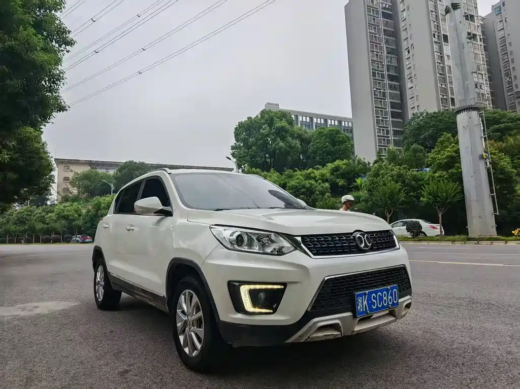 BAIC Senova X35 2018 — фото 3