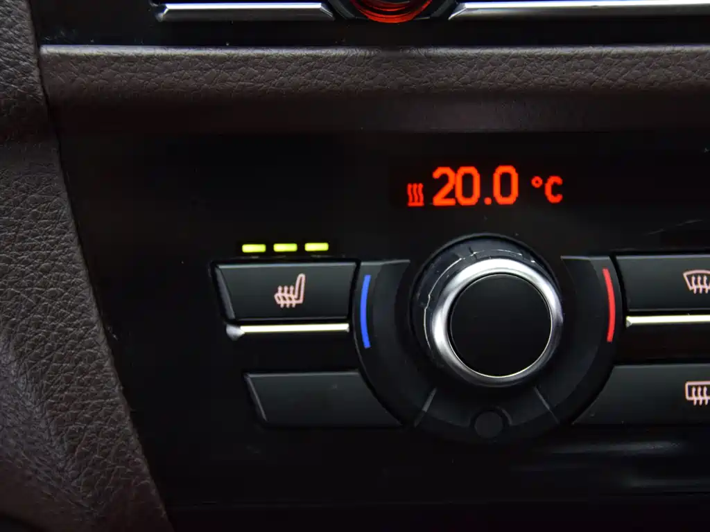 BMW 5 Series 2016 — фото 14