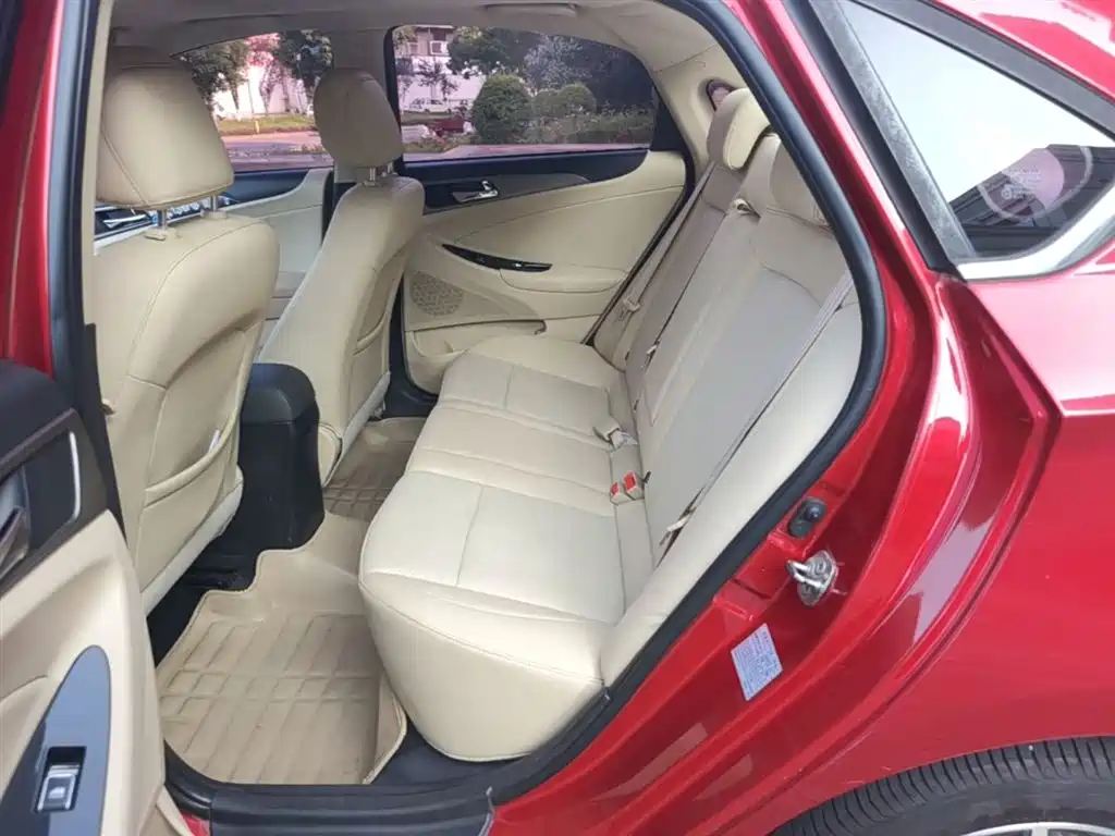 Changan Eado 2016 — фото 17