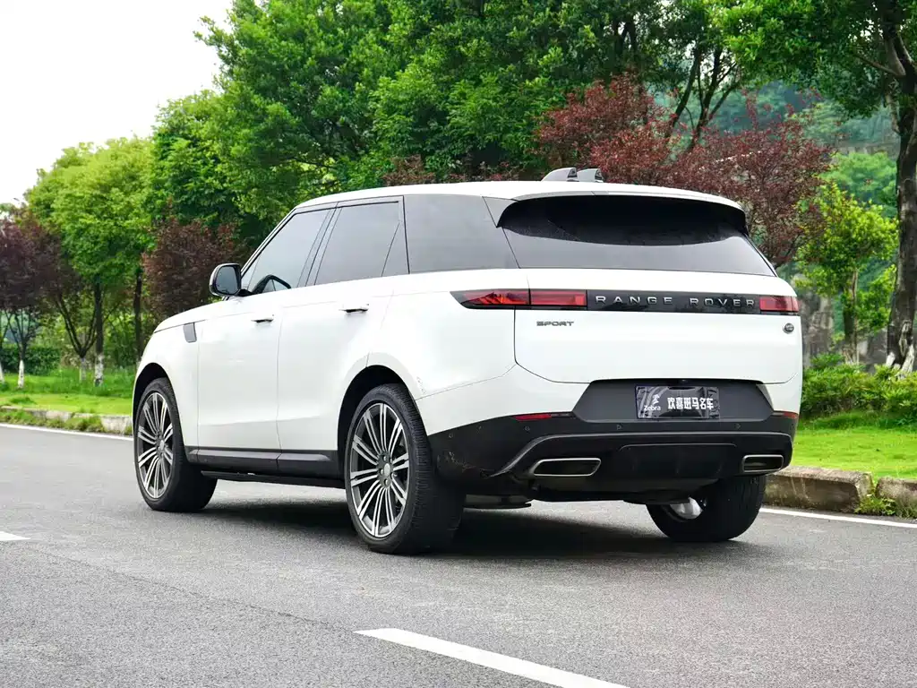 Land Rover Sport 2023 — фото 4