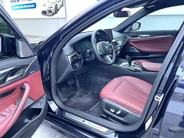 BMW 5 Series 2022
