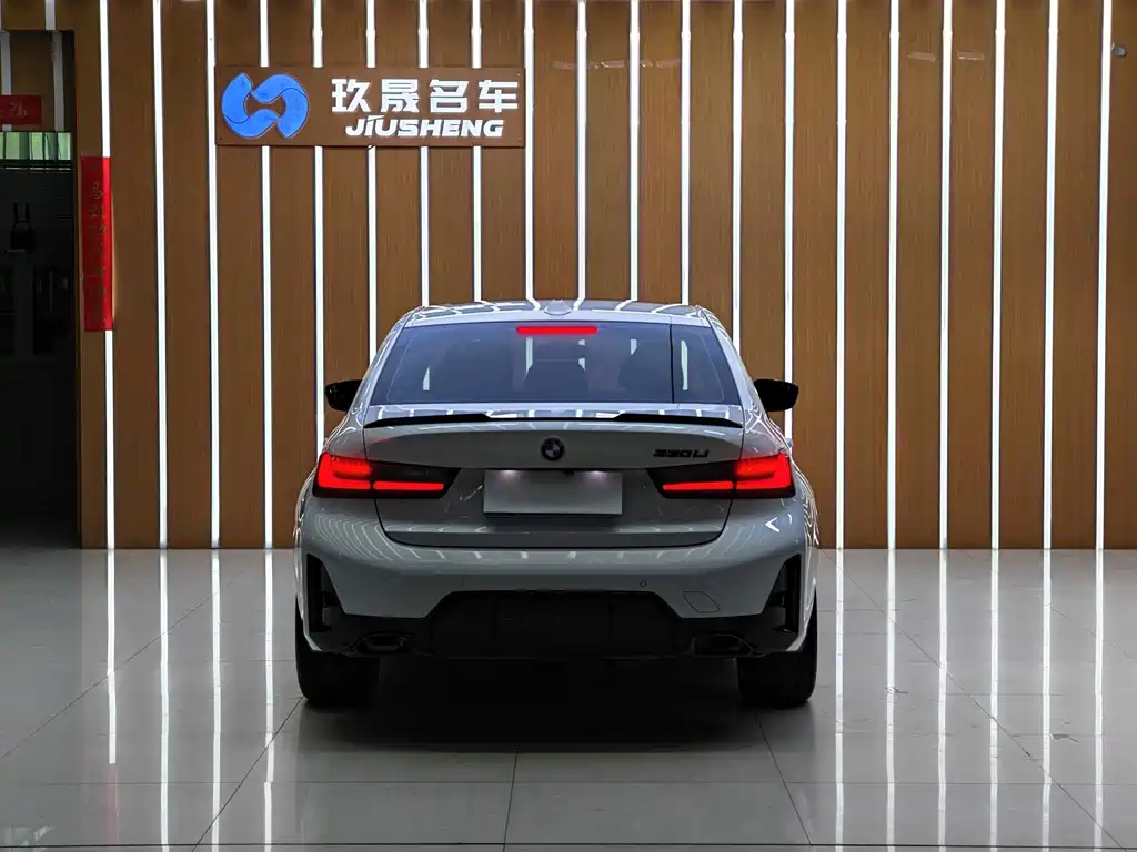 BMW 3 Series 2025 — фото 14
