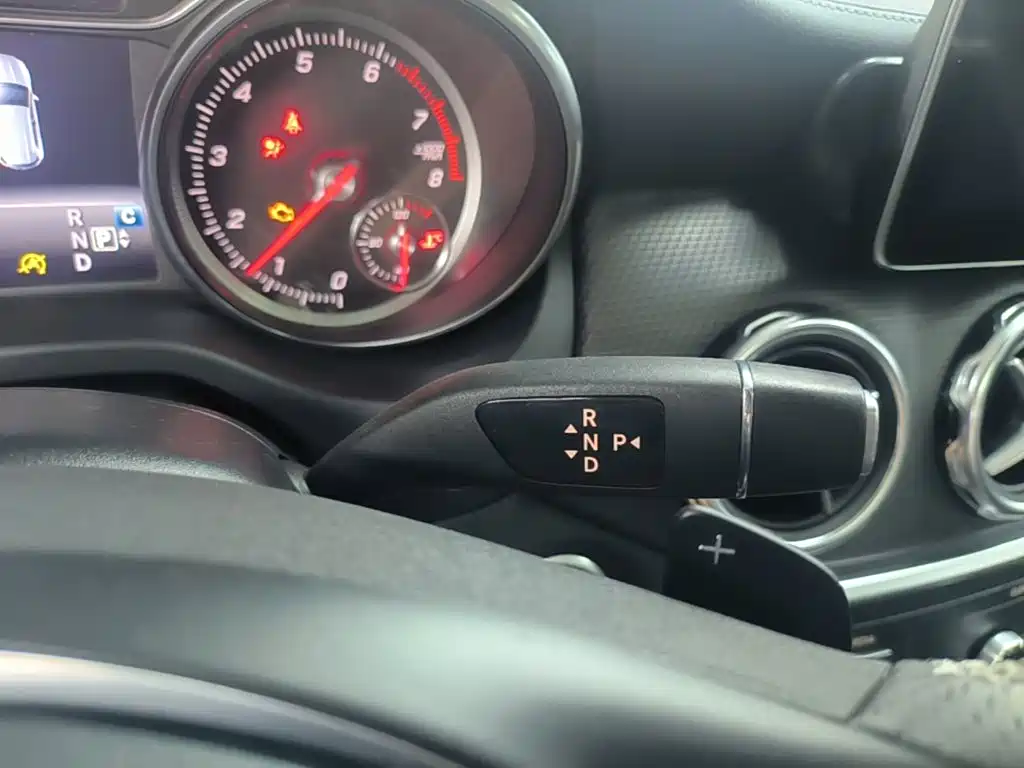 Mercedes-Benz GLA 2018 — фото 14