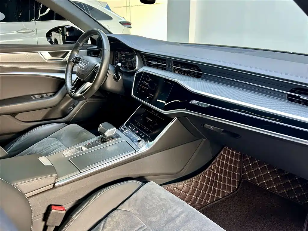 Audi A6L 2023 — фото 15