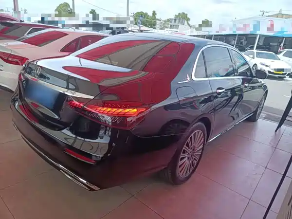 Mercedes-Benz E-Class 2021
