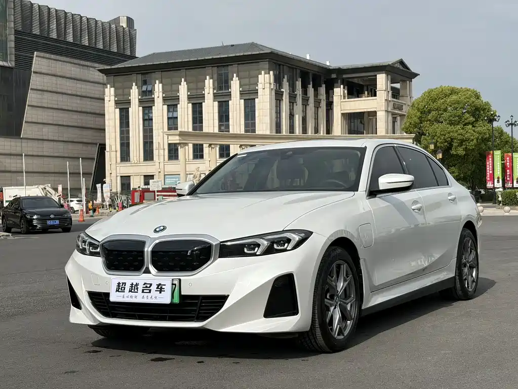 BMW i3 2024 — фото 1