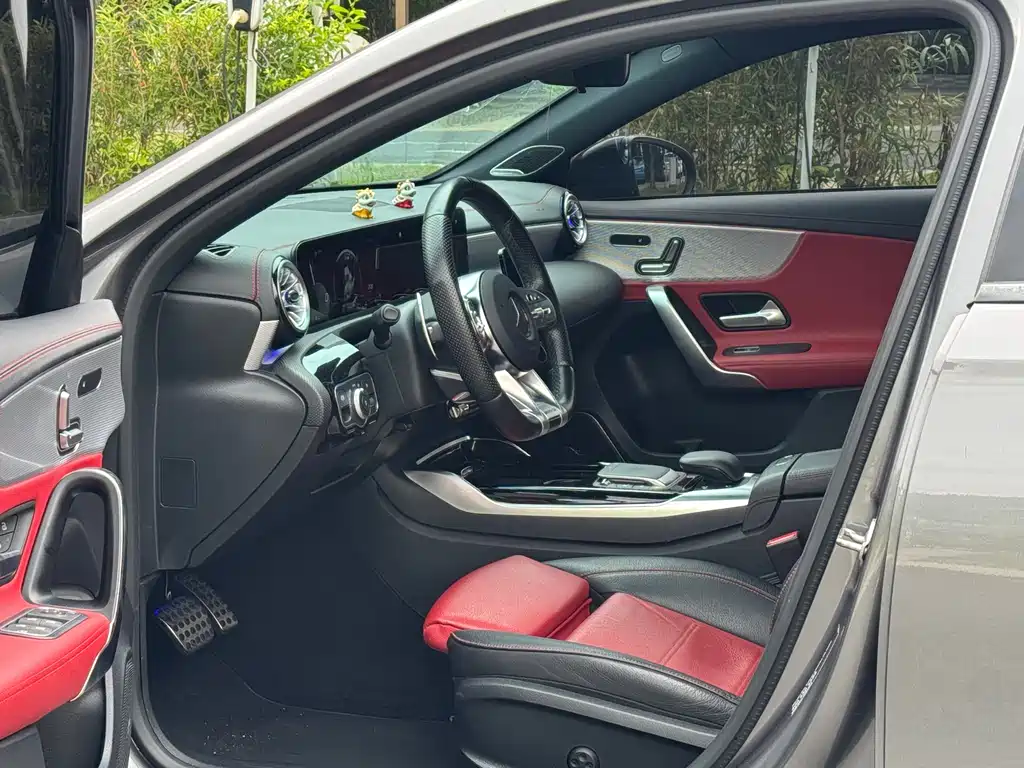 Mercedes-Benz A-Class AMG 2023 — фото 4