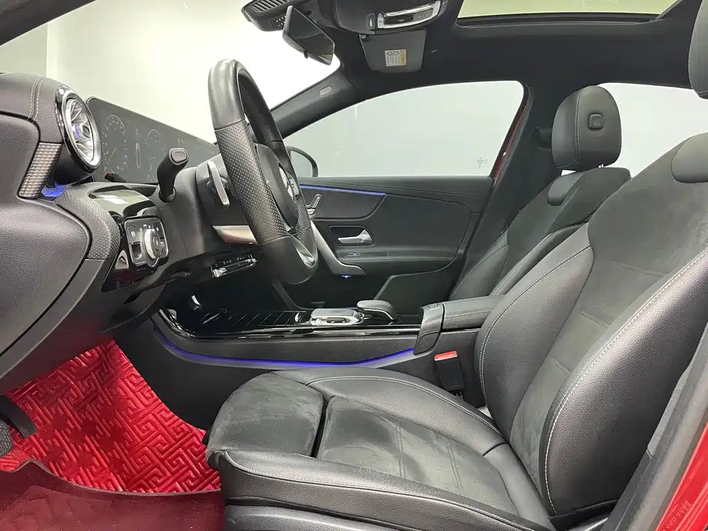 Mercedes-Benz A-Class 2019 — фото 13