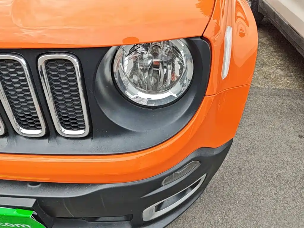 Jeep Renegade 2016 — фото 24