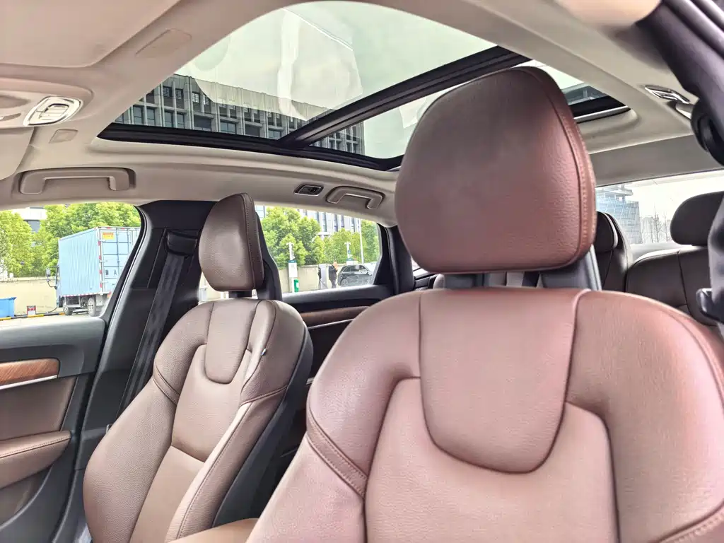 Volvo S90 2018 — фото 12