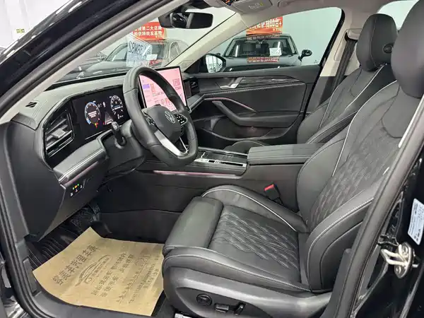 Volkswagen Magotan 2025