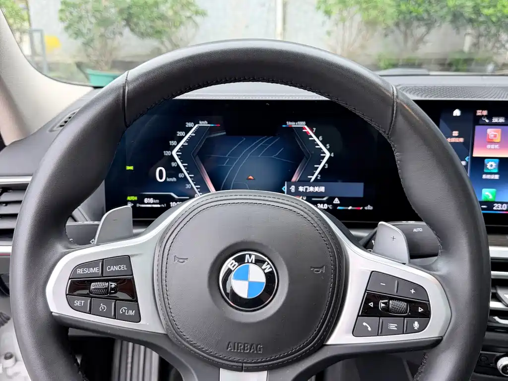 BMW 3 Series 2023 — фото 12