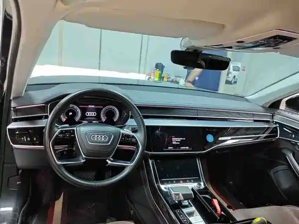 Audi A8 2024