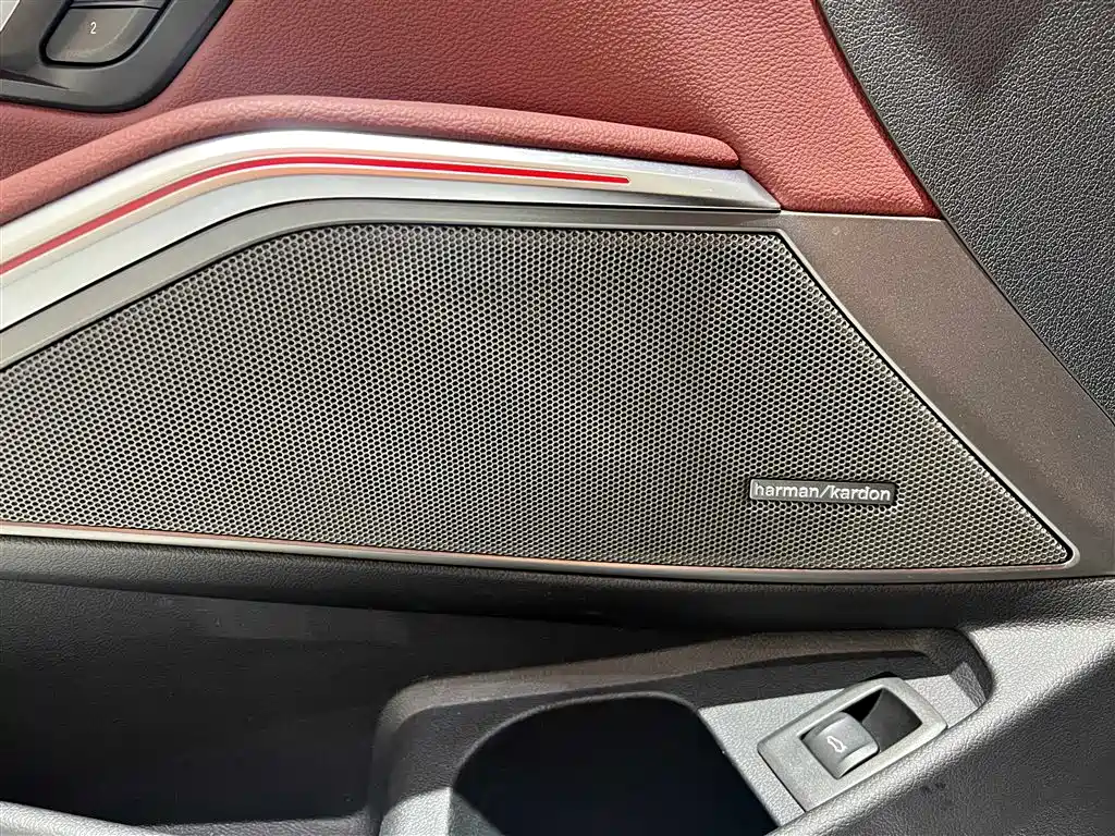 BMW 3 Series 2024 — фото 19