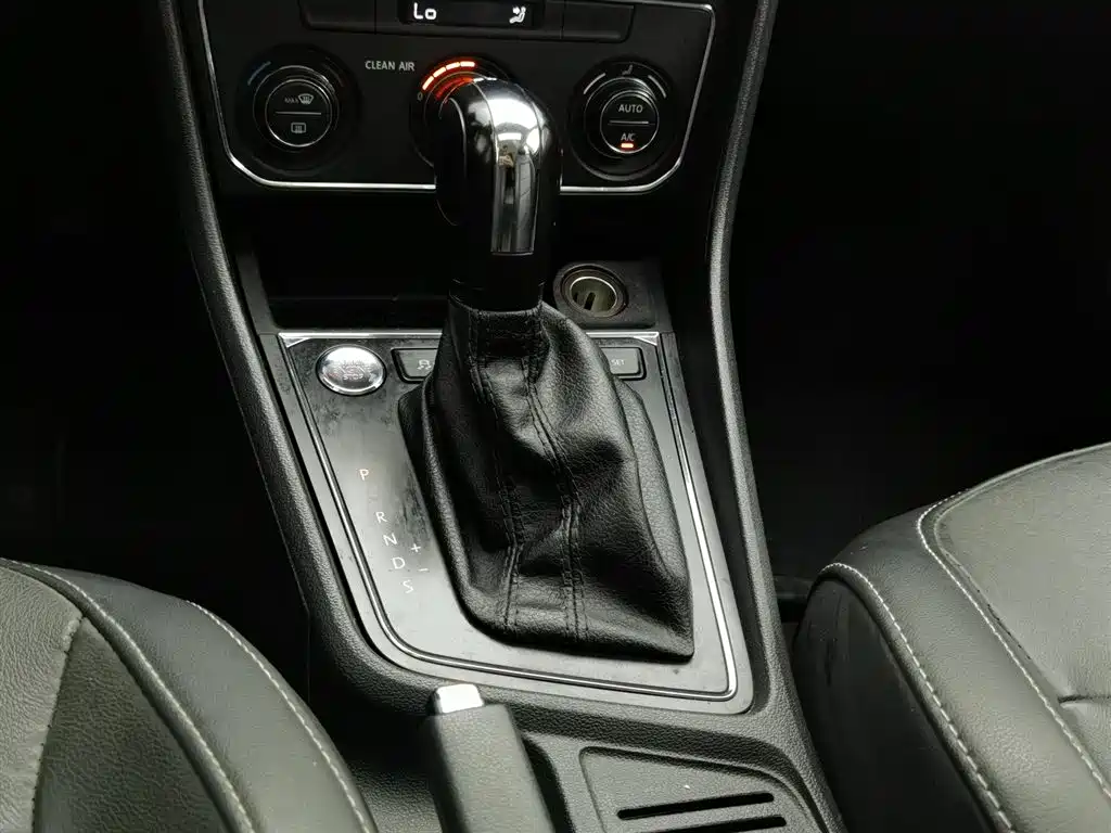 Volkswagen Gran Lavida 2017 — фото 13