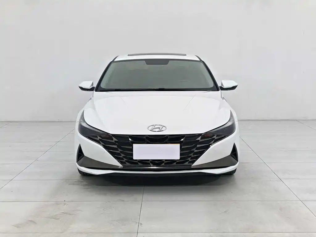 Hyundai Elantra 2021 — фото 3