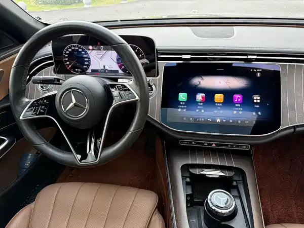 Mercedes-Benz E-Class 2024