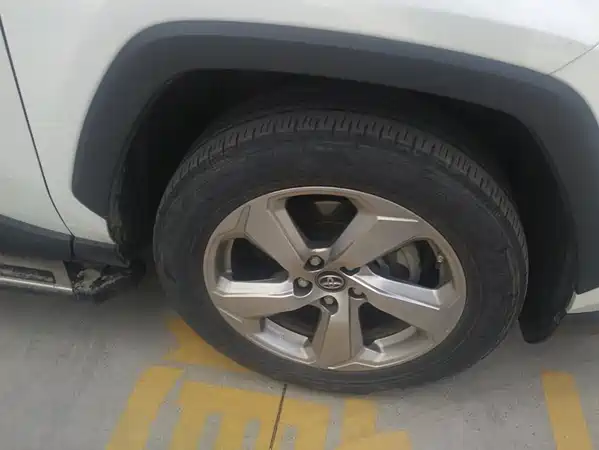 Toyota RAV4 2021