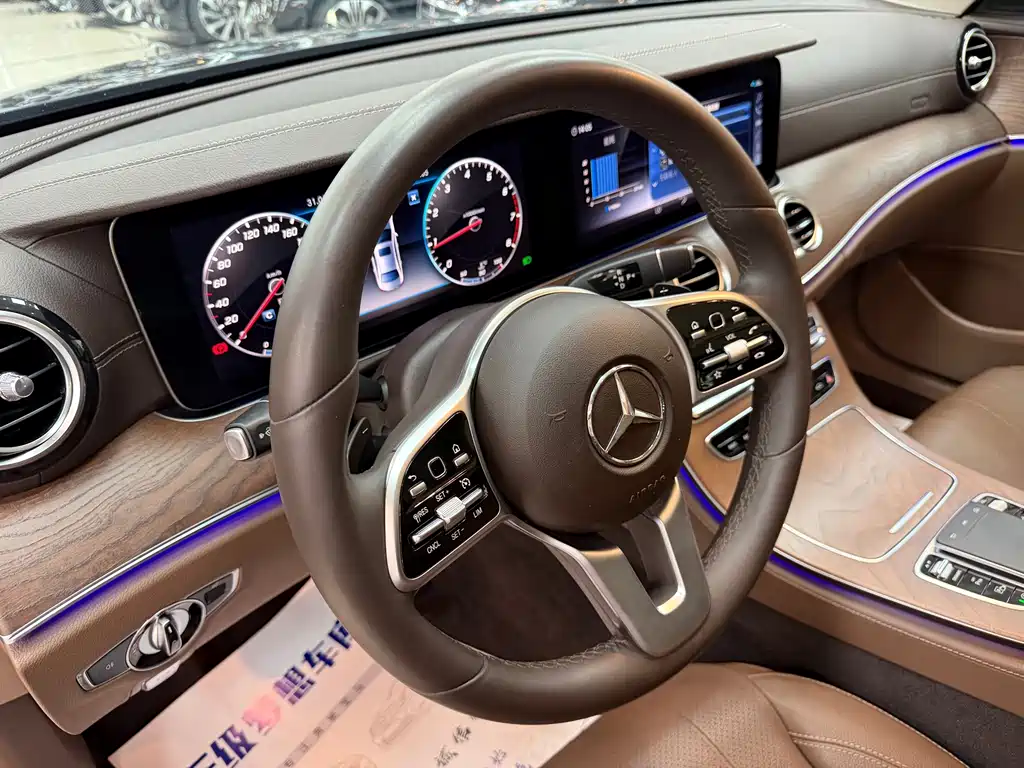 Mercedes-Benz E-Class 2020 — фото 10