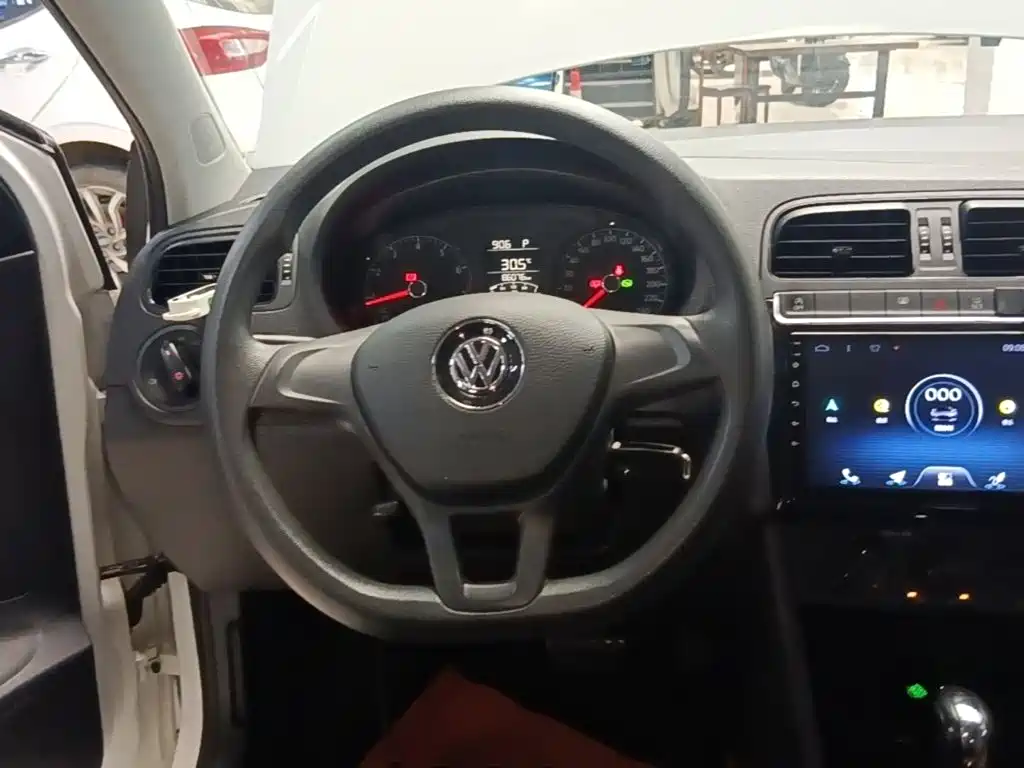 Volkswagen Polo 2019 — фото 11