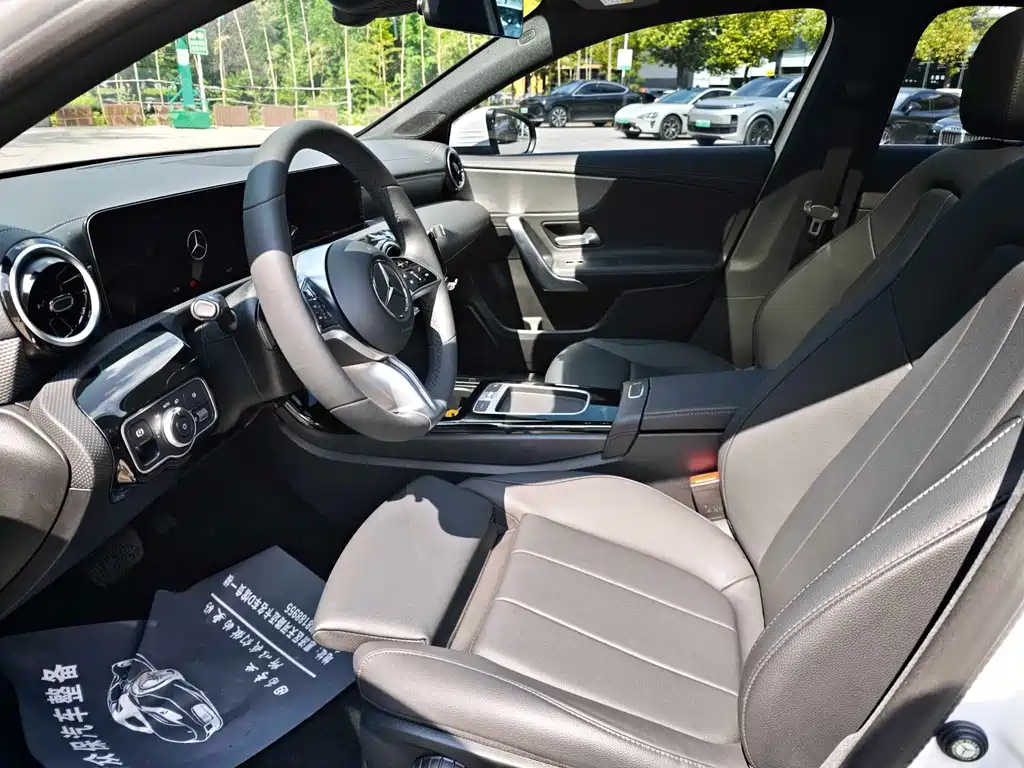 Mercedes-Benz A-Class 2023 — фото 17
