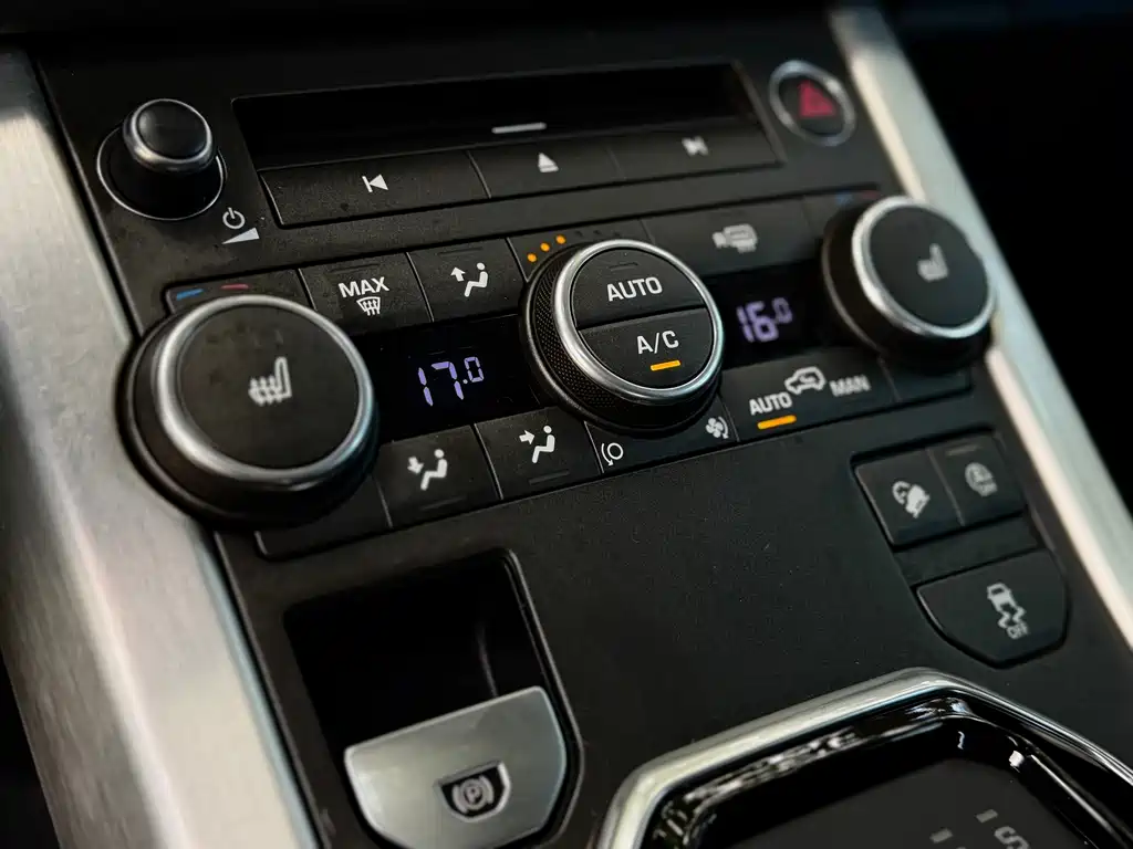 Land Rover Range Rover Evoque 2019 — фото 16