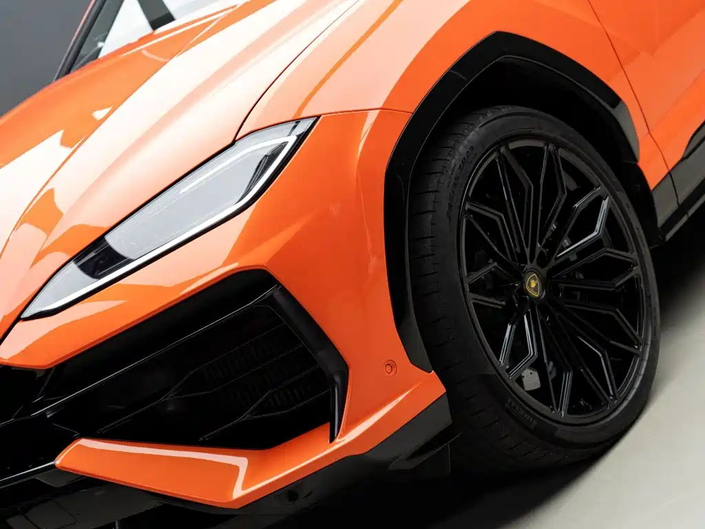 Lamborghini Urus SE 2025 — фото 3