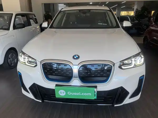 BMW iX3 2021