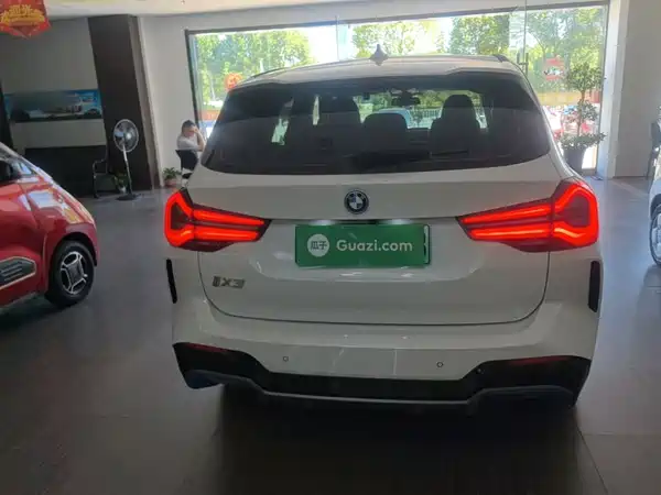 BMW iX3 2021