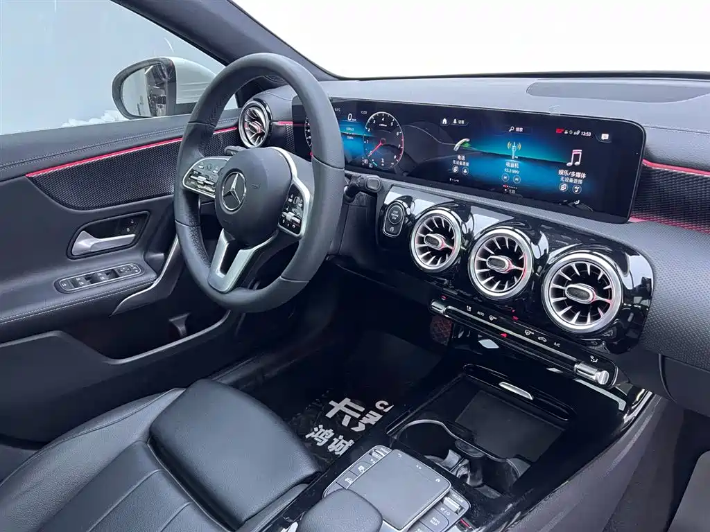 Mercedes-Benz A-Class 2022 — фото 18