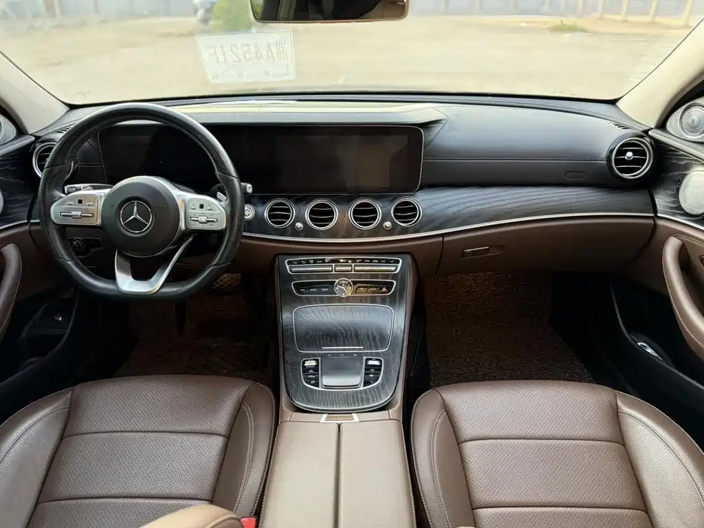 Mercedes-Benz E-Class 2020 — фото 9