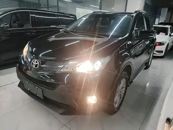 Toyota RAV4 2014