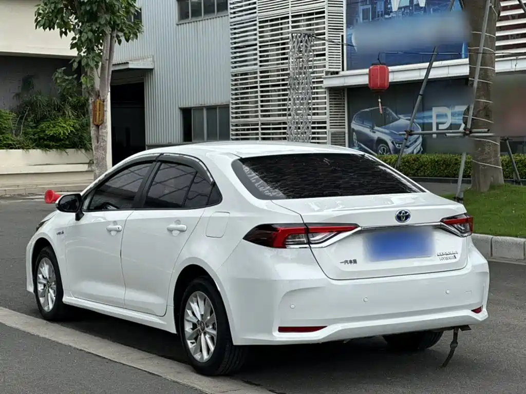 Toyota Corolla 2021 — фото 9