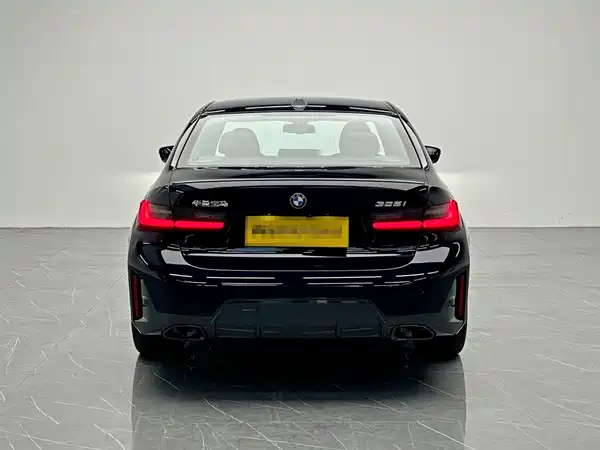 BMW 3 Series 2023