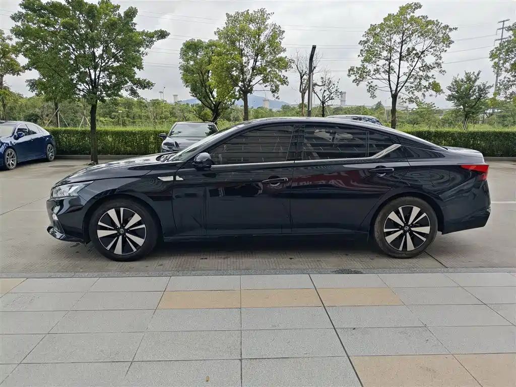 Nissan Teana 2023 — фото 3