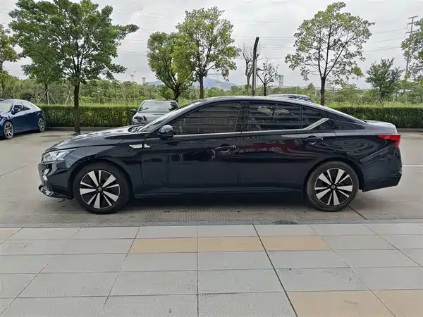 Nissan Teana 2023